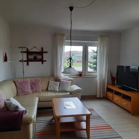 Ferienhaus Esgrusschauby Pferdehof *